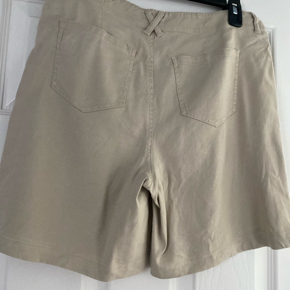 NYDJ- Not Your Daughter’s Jeans; Sz 4 (run large- more like Sz 8) - Picture 2 of 4